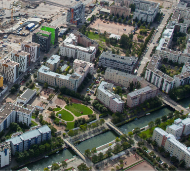 Ilmakuva Helsingin Jätkäsaaren asuinalueesta, josta osa on jo rakennettu ja osaa vielä rakennetaan.